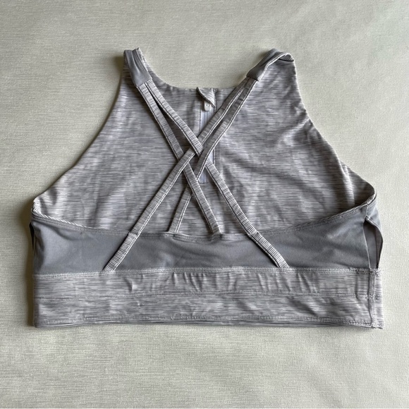 Lululemon Gray High-Neck Sports Bra - Picture 5 of 8